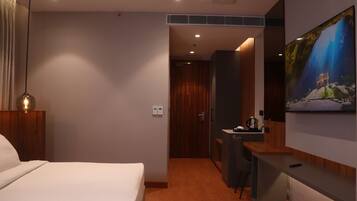 Doppia Executive, vista città | Una scrivania, postazione laptop, Wi-Fi gratuito, lenzuola