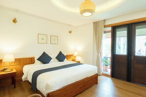 Premium-Doppelzimmer, Gartenblick | Minibar, Schreibtisch, kostenloses WLAN, Bettwäsche