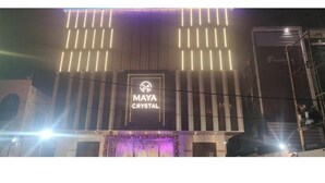 A building with a sign reading "MAYA CRYSTAL". - Hotel Maya Crystal (Kanpur)