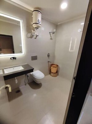 Hårføner, håndklær, såpe og sjampo