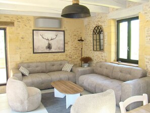 Ping pong, books, stereo - GITE "LES CHEVREUILS" IN THE HEART OF PERIGORD NOIR (Saint Germain de Belvès)