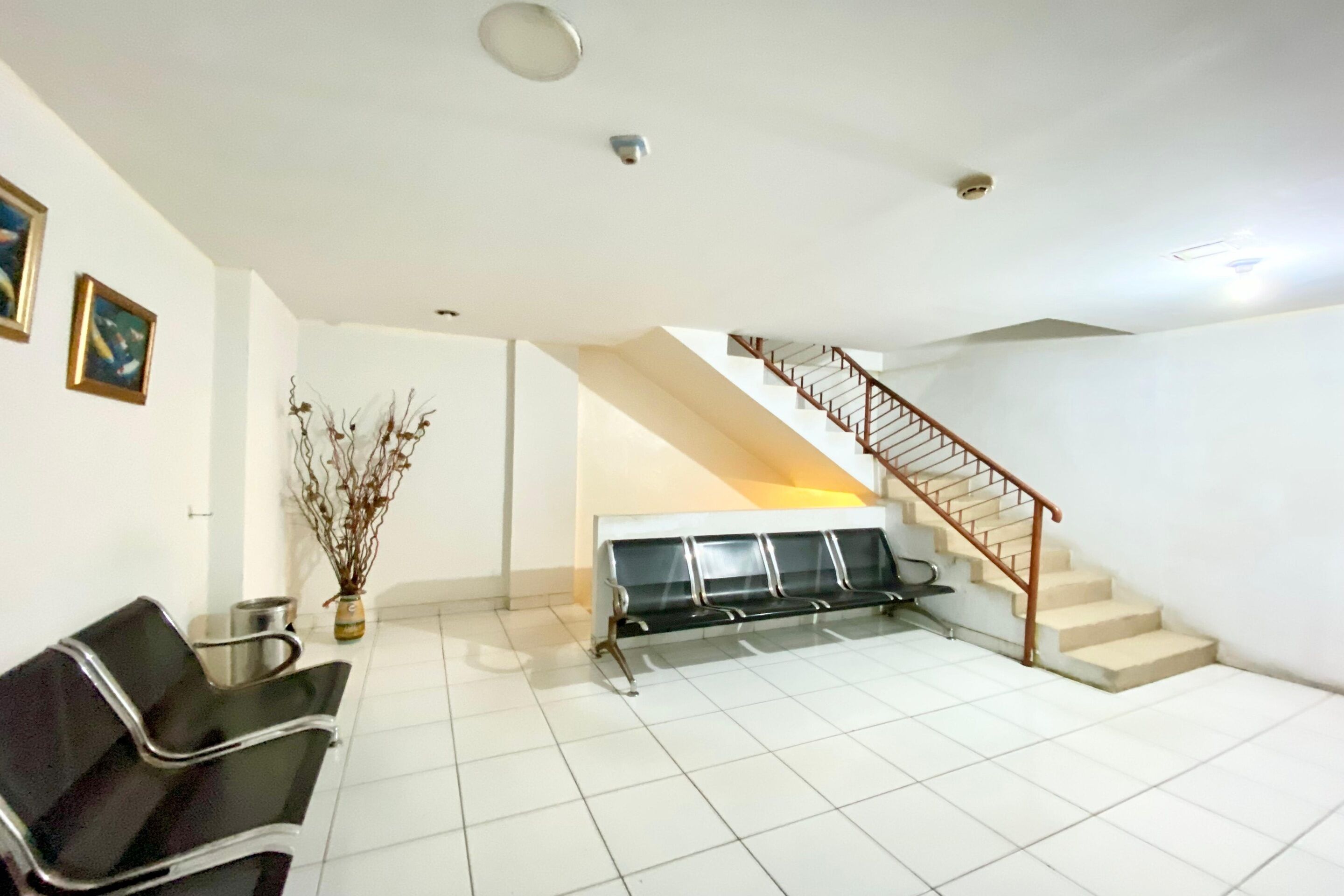 Coin salon dans le hall