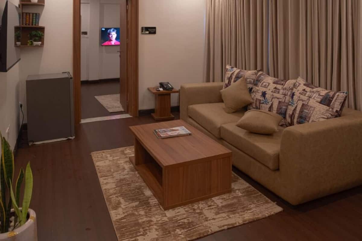 Economy Suite, Balcony, City View | 1 bedroom, in-room safe, desk, soundproofing