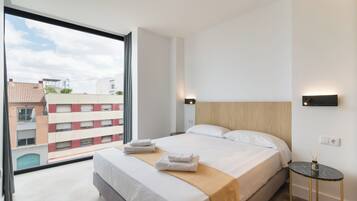 Studio | Een bureau, gratis wifi