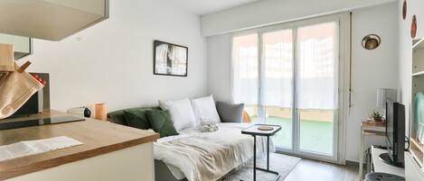 1 slaapkamer, een strijkplank/strijkijzer, wifi, beddengoed