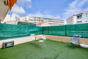 Outdoor dining - Studio with 20m² terrace 10min from the Croisette (Cannes)