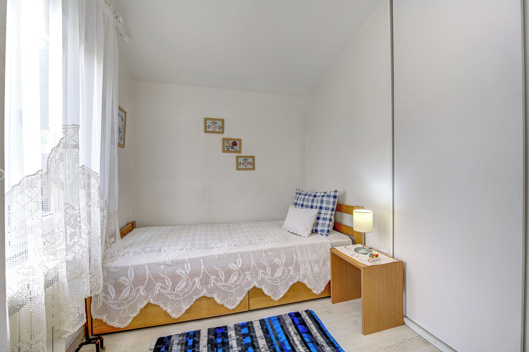 2 dormitorios, tabla de planchar con plancha, wifi gratis y ropa de cama