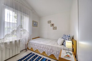 2 chambres, fer et planche à repasser, Wi-Fi gratuit, draps fournis