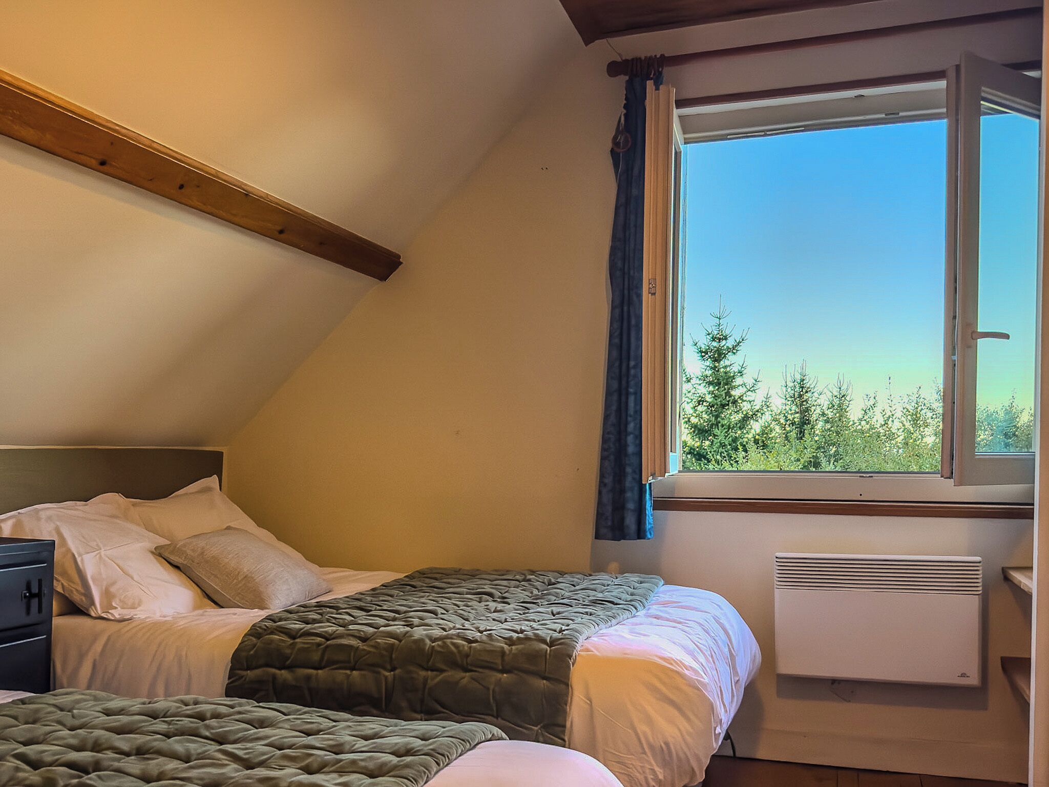 3 bedrooms, in-room safe, travel crib, free WiFi