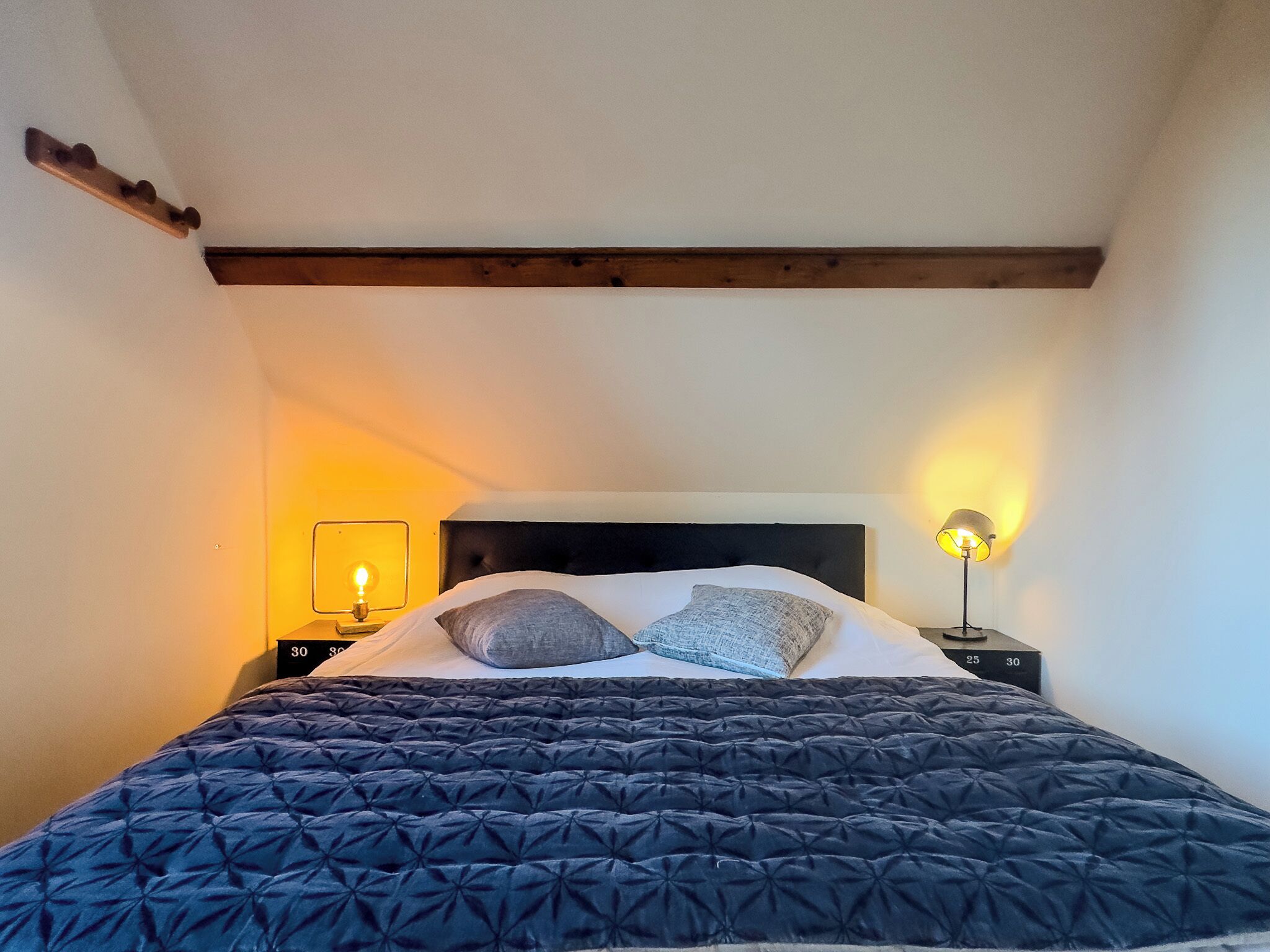 3 bedrooms, in-room safe, travel cot, free WiFi