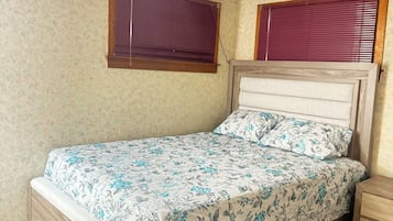 3 habitaciones, tabla de planchar con plancha y wifi