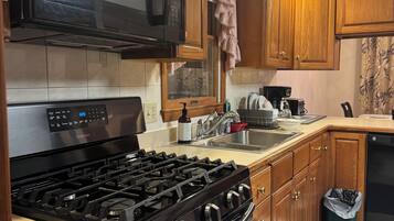 Microwave, oven, stovetop, dishwasher