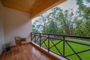 Premium Quadruple Room, Valley View