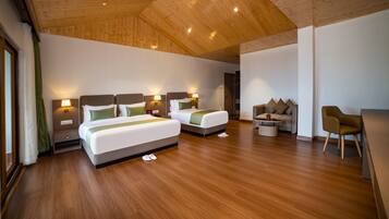 Tripla Premium, vista valle | Una scrivania, insonorizzazione, Wi-Fi gratuito, lenzuola