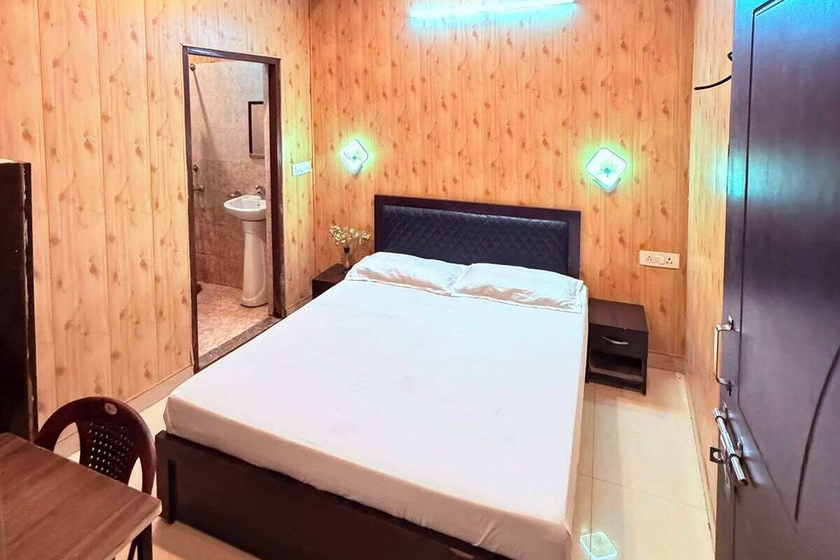 Classic Double Room