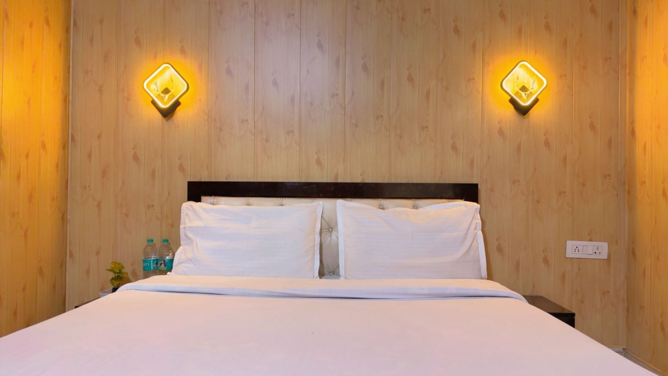 Premium Room | Desk, free WiFi, bed sheets