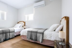 3 chambres, fer et planche Ă repasser, Wi-Fi, draps fournis