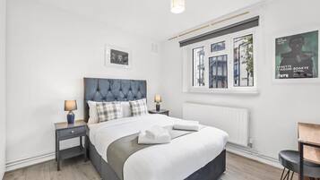 3 bedrooms, desk, iron/ironing board, WiFi