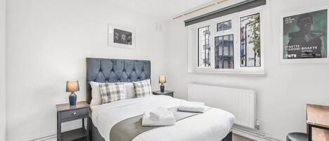 3 sovrum, skrivbord, strykjärn/strykbräda och wi-fi