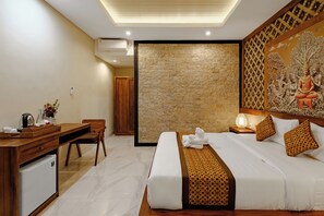 Soundproofing, free WiFi - Ray Guest House  (Ubud)