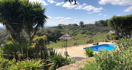 Serra do Caldeir o Private Pool Villa