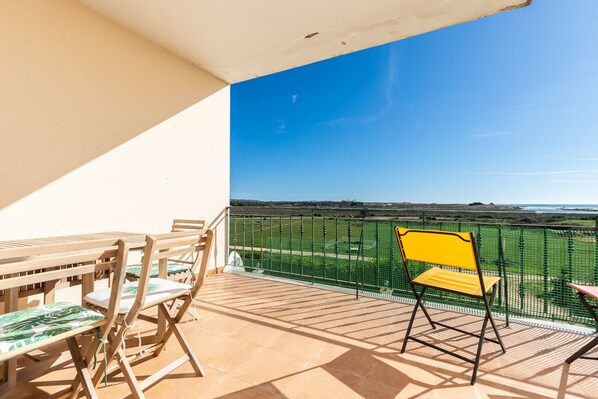 Apartment, Smoking | 2 bedrooms - Beach Front View Armacao de Pera Flat (Silves)