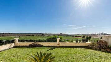 Apartamento, para fumantes | 2 quartos