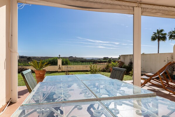 Apartment, Smoking | 2 bedrooms - Beach Front View Armacao de Pera Flat With Terrace (Silves)