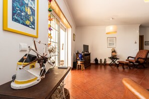 Apartment, Smoking
