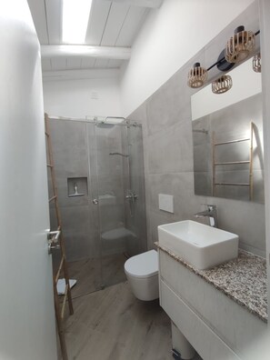 Apartment | 2 bedrooms - 2 Floors Home Near Carvoeiro Slidesplash (Lagoa)