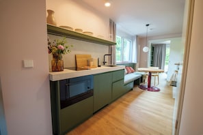 Apartamento Confort, vistas al lago | 1 dormitorio, espacio para trabajar con un portátil, wifi gratis