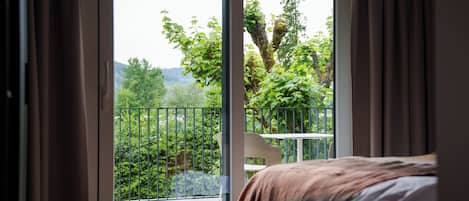 Comfort-huoneisto, järvinäköala | 1 makuuhuone, kannettavalle tietokoneelle sopiva työtila, ilmainen Wi-Fi