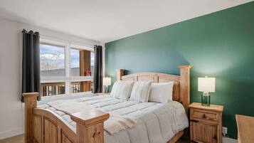 1 bedroom, travel crib, WiFi, bed sheets