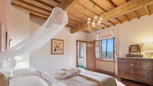 家庭公寓, 2 间卧室, 双浴室, 山腰 (Francigena Terrazza Shared Pool) | 2 多间卧室、免费 WiFi、床单