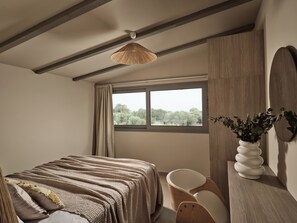 Toetasjesleilighet – superior, hageutsikt | Safe på rommet, strykejern/-brett og wi-fi (inkludert)