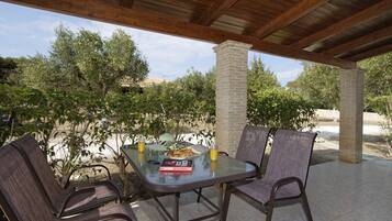 Standard-Ferienhaus, 1 Schlafzimmer, Gartenblick | Terrasse/Patio