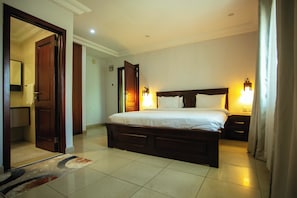 1 bedroom, in-room safe, individually furnished, desk
