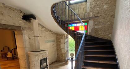 300m2 manor house, absolute serenity 1h30 from the ocean