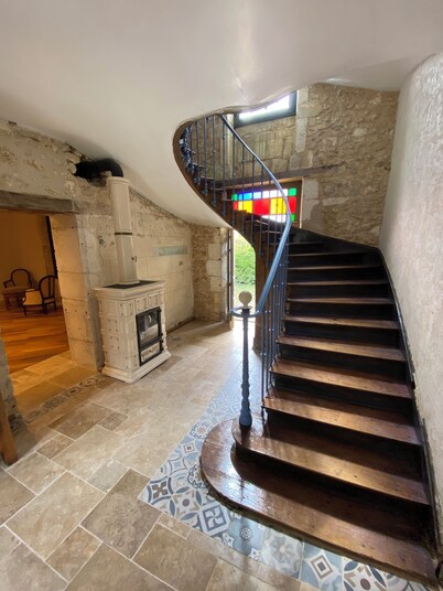 300m2 manor house, absolute serenity 1h30 from the ocean