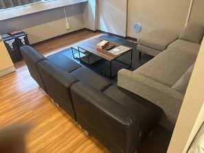 Comfort Quadruple Room | Living area