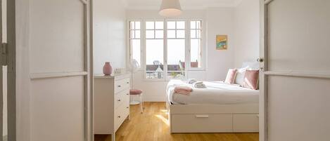 2 bedrooms, free WiFi