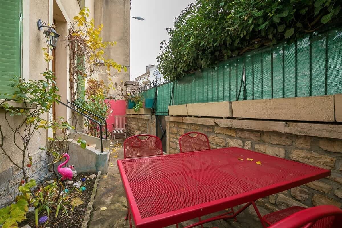 屋外ダイニングエリア