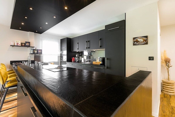 Fridge, microwave, oven, dishwasher