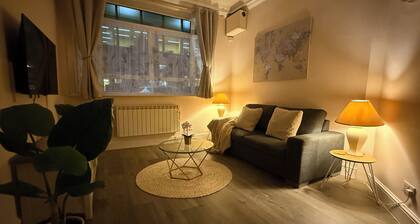 luxurious stay in this premium fully equipped 1 bedroom flat in central Ipswich.