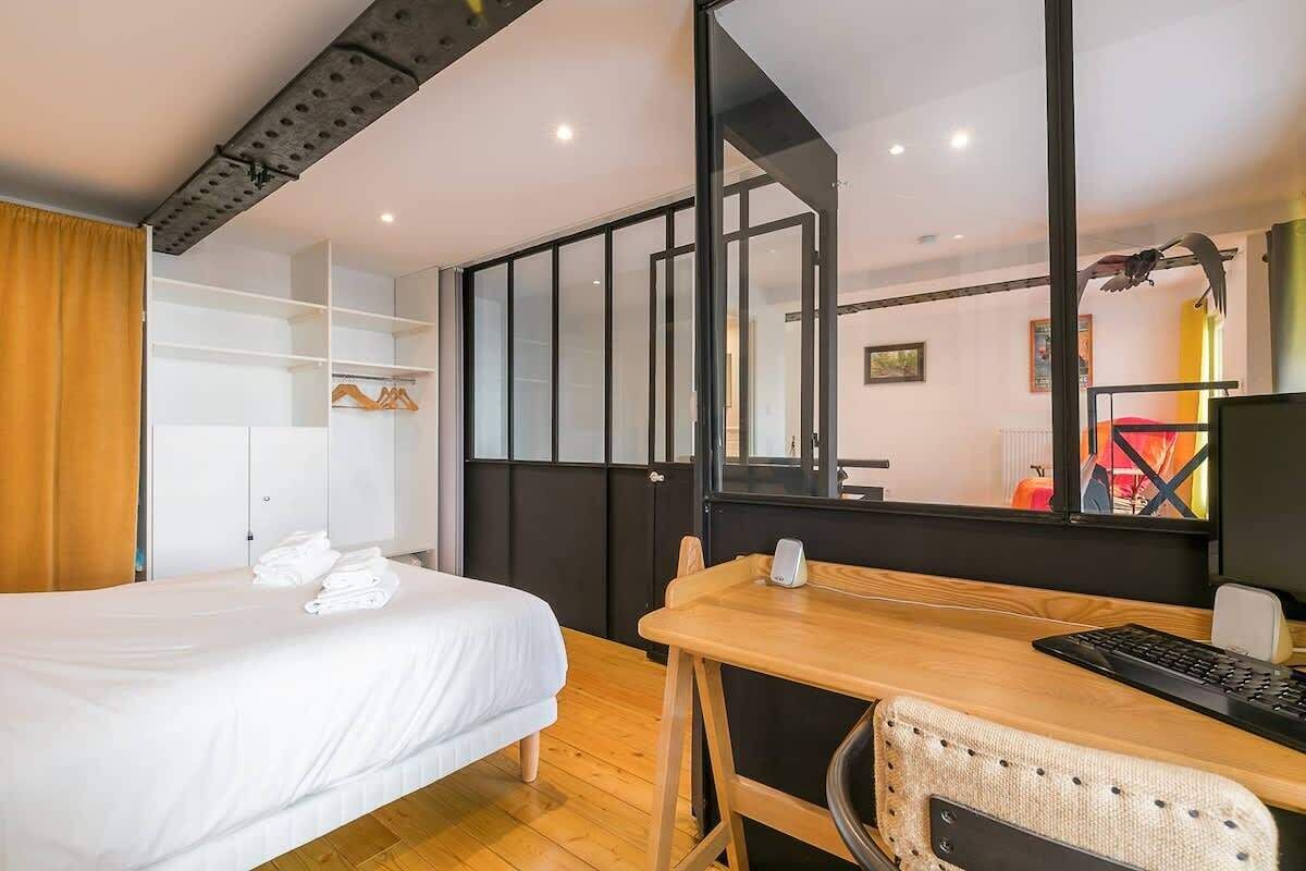 10 多间卧室、熨斗/熨衣板、免费 WiFi、床单