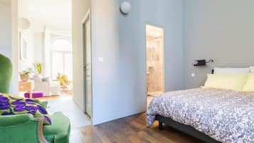 Fer et planche à repasser, Wi-Fi gratuit, draps fournis