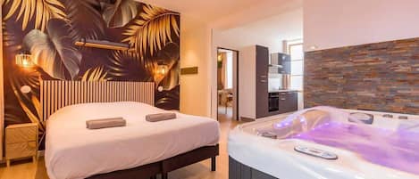 1 chambre, fer et planche à repasser, Wi-Fi gratuit, draps fournis