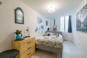 2 chambres, fer et planche à repasser, accès Internet, draps fournis
