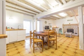 Dining - La Cabotte d'Ahuy- Belle maison de village- SR Loc (Ahuy)