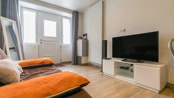 2 quartos, ferros/tĂĄbuas de passar roupa, acesso Ă internet